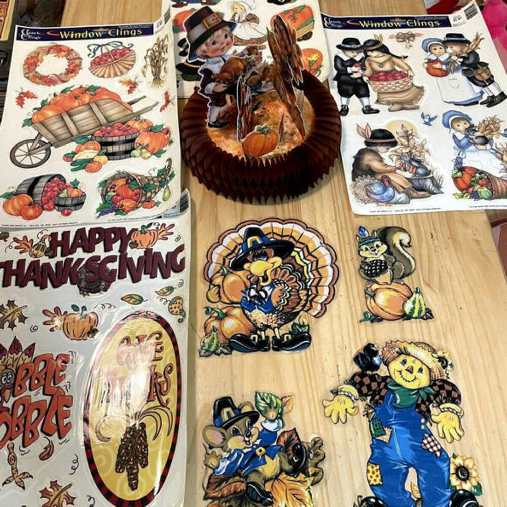 Cute‎ Thanksgiving Decorations Honeycomb Centerpiece Window Clings Vintage Lot